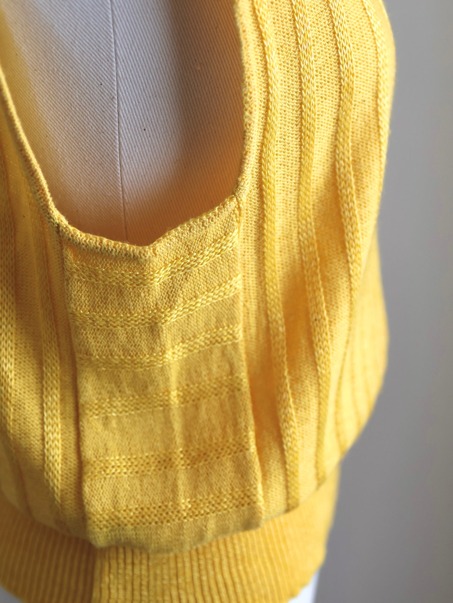 Made in Italy Vintage Back-Open Summer Knit Vest