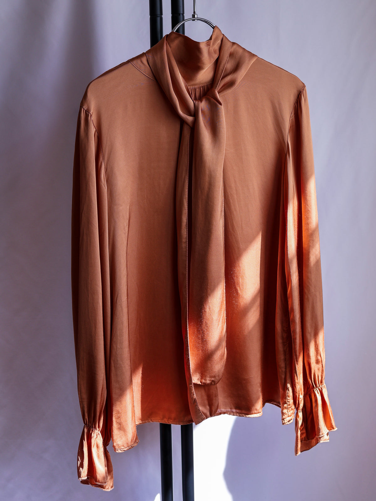 【sizeM】1990’s Viscose Bow Tie Blouse（Made In Italy）