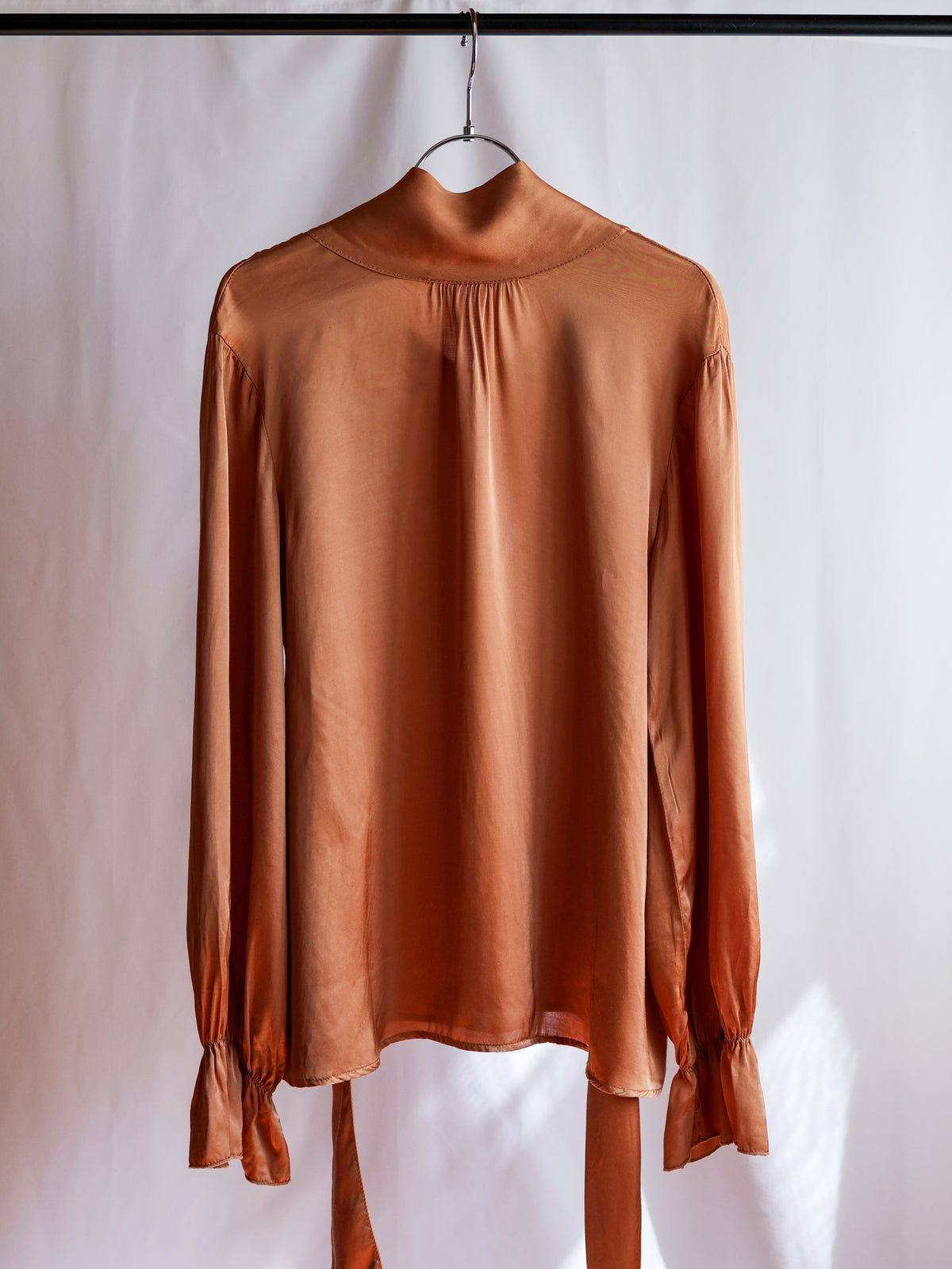 【sizeM】1990’s Viscose Bow Tie Blouse（Made In Italy）