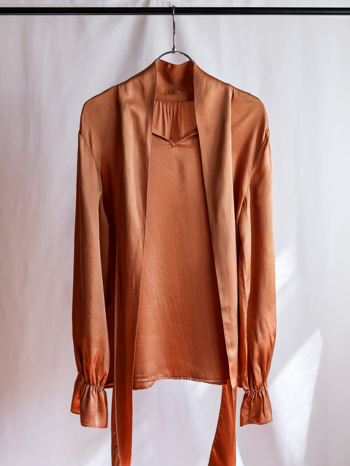 【sizeM】1990’s Viscose Bow Tie Blouse（Made In Italy）